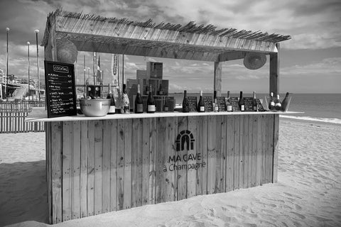 Ma Cave A Champagne s'installe durant l'été sur la plage de La baule